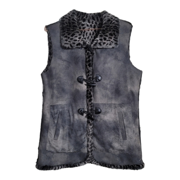 Tasha Polizzi Jackets & Blazers - Tasha Polizzi Reversible Faux Fur Vest Large Faux Suede Bone Button Closure